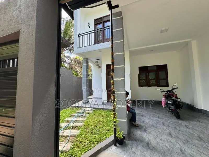 50M TO Colombo Road Brand New House for Sale in Piliyandala Town