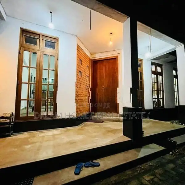 Eco-Friendly 3-Bedroom House for Sale – Korathota