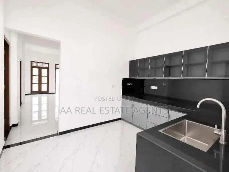 Brand New House with Slab for Sale in Wellampitiya