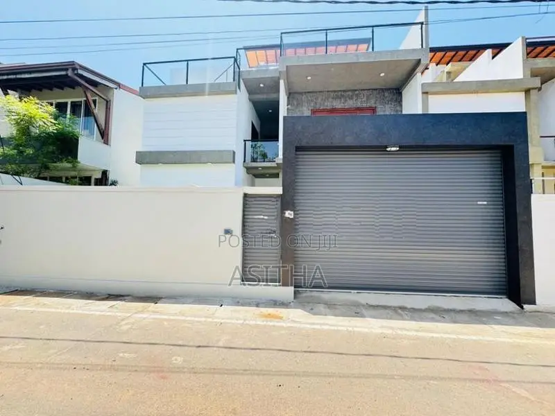 Brand New Luxury 3 Story House In Boralesgamuwa