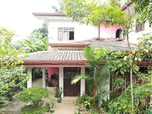 ‎කඩවත – කිරිල්ලවල අංගසම්පූර්ණ දෙමහල් නිවසක් සමඟ පර්චස් 12.5 ක ඉඩමක්
