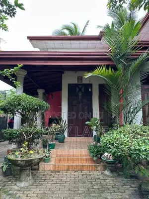 ‎කඩවත – කිරිල්ලවල අංගසම්පූර්ණ දෙමහල් නිවසක් සමඟ පර්චස් 12.5 ක ඉඩමක්