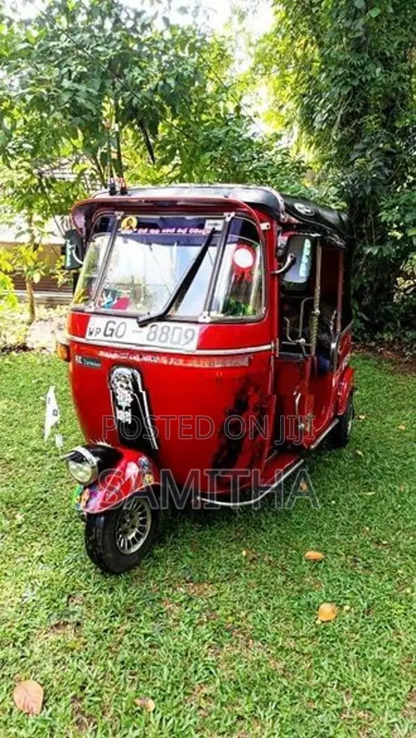 Bajaj Three Wheel 2002