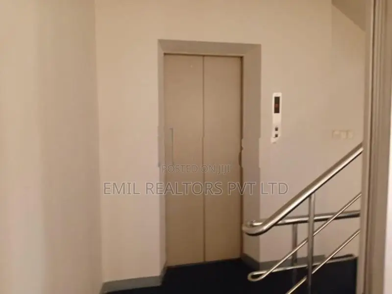 Modern Commercial Office Space for Rent – Nugegoda (EM193RK)