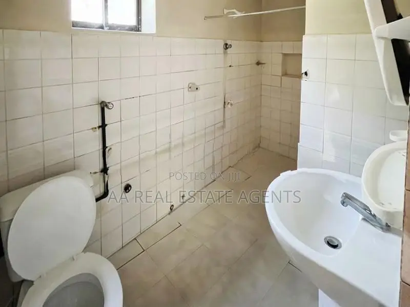 Three-Storey House for Sale in Colombo 09