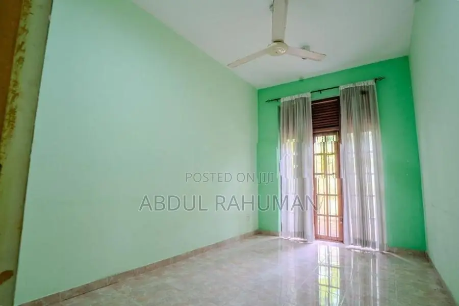 Single House Nugegoda Embuldeniya