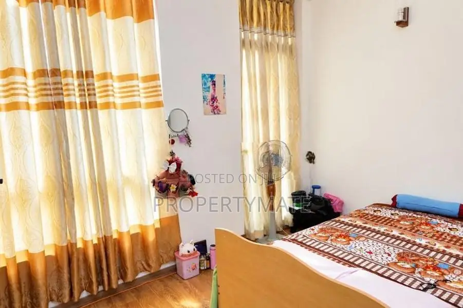 Three Storey House for Sale in Homagama