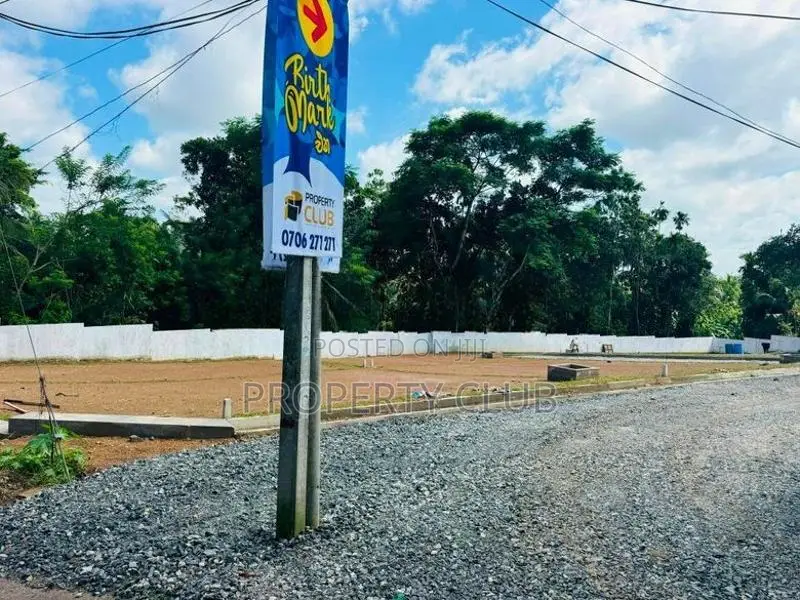 Land for sale in Kesbawa