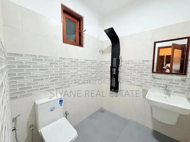 Brand New House Ragama, රාගමට ආසන්නව නවීන තනිමහල් නිවස විකිණීමට.