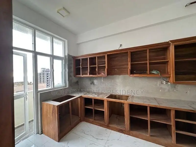 3 BR Apartment for Resale - Station Road, Wellawatte