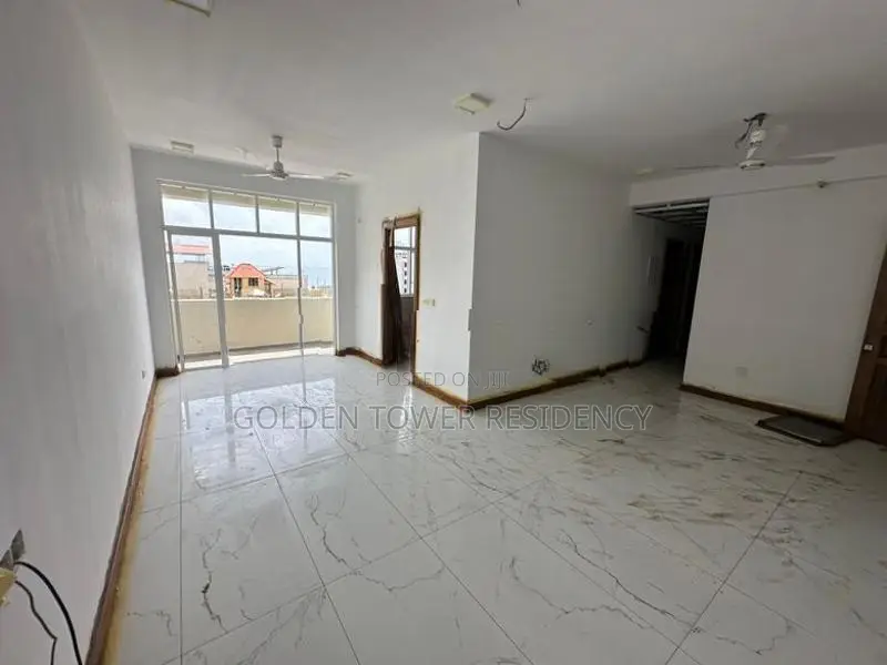 3 BR Apartment for Resale - Station Road, Wellawatte