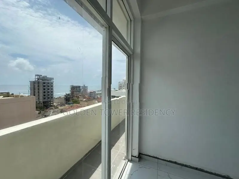3 BR Apartment for Resale - Station Road, Wellawatte