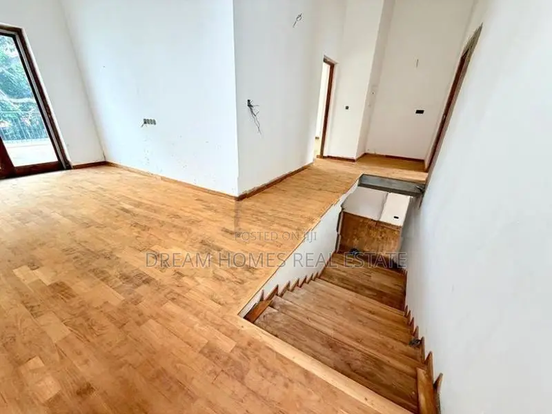 Luxury House for Sale Battaramulla