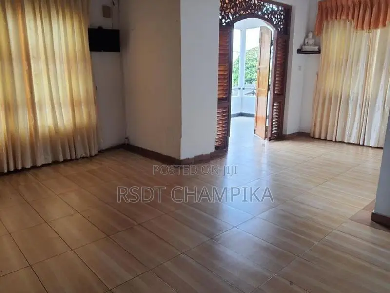Nawinna Two Storey House for Rent