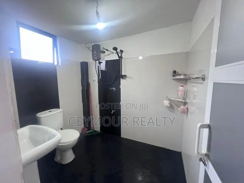 05 Bedroom House for Sale in Kottawa Kulasewana Road