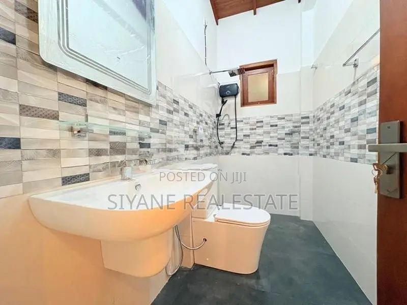 Brand New Luxury House for Sale in Malabe -Arangala