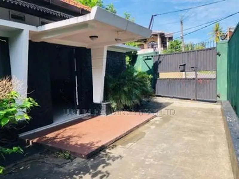 Old House For Sale Off K Zone Moratuwa [ 2261C ]