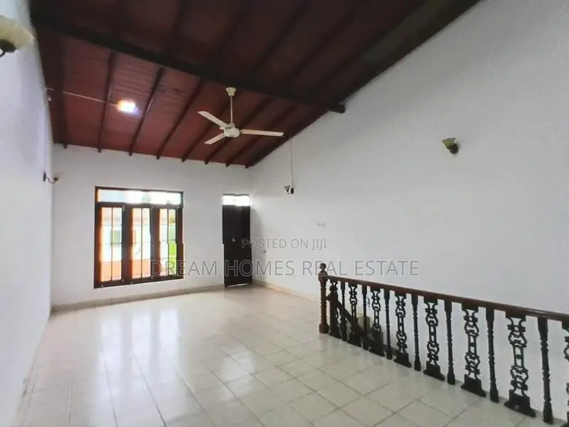 3-Storey House for Rent – Colombo 05