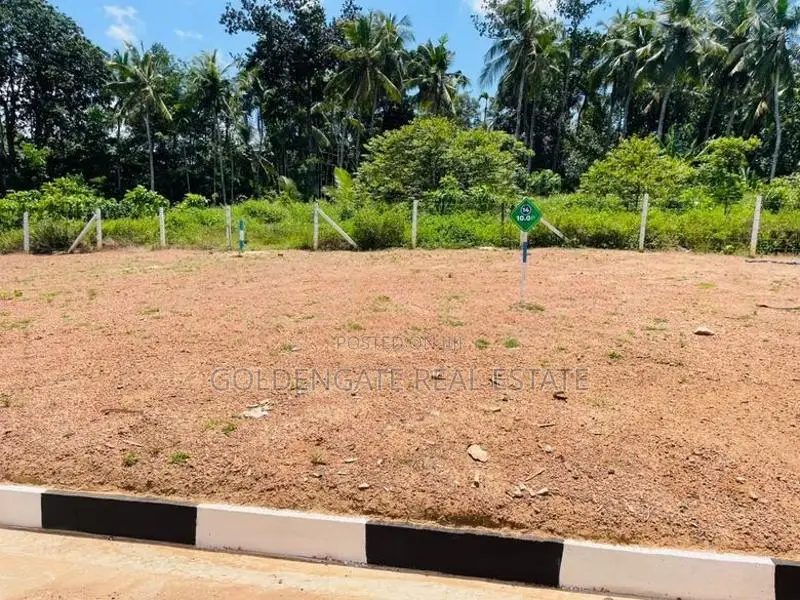 කඩවත ගණේමුල්ල පාරට 500m දුරින් ඉඩම්