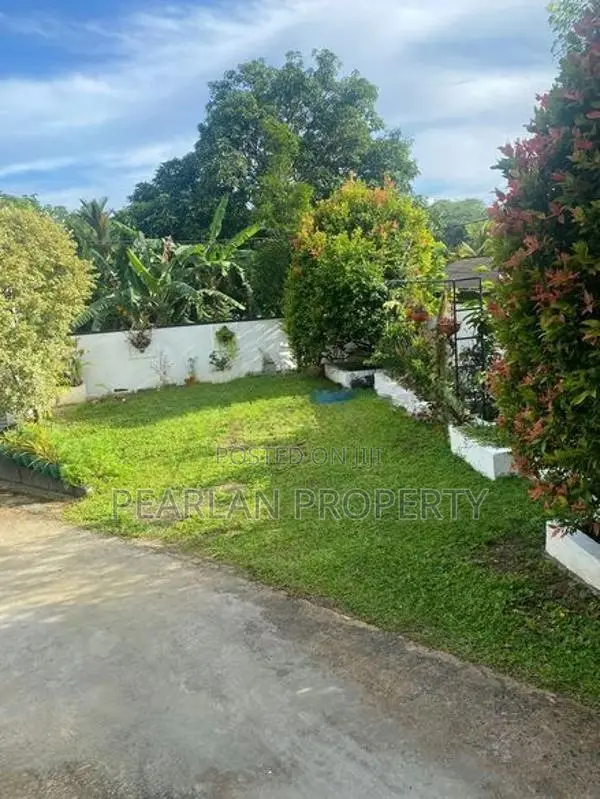 Spacious 2-Storey House for Sale – Galle, Kithulampitiya