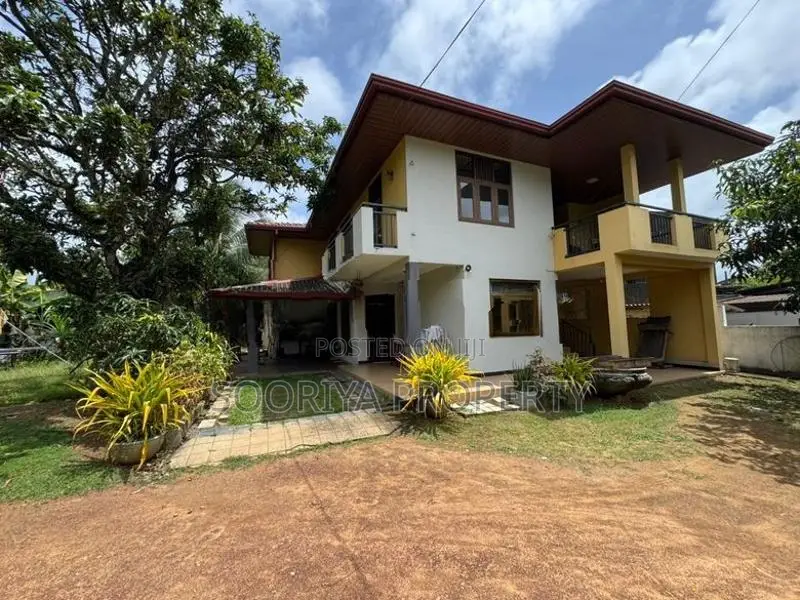 Near University House for Sale in Moratuwa Suwarapola