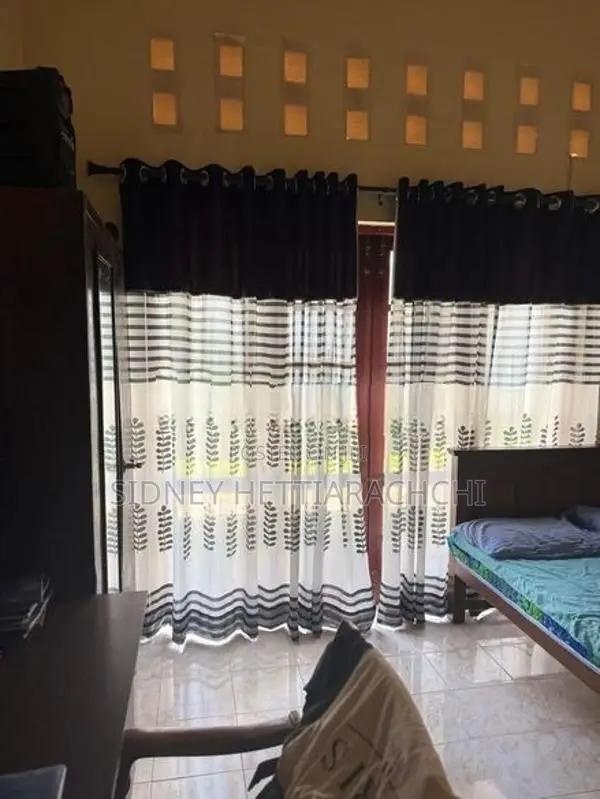 House for sale in Ja-ela-Lake City