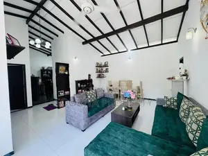 Newly Build Single Story Luxury House for Sale in Piliyandala