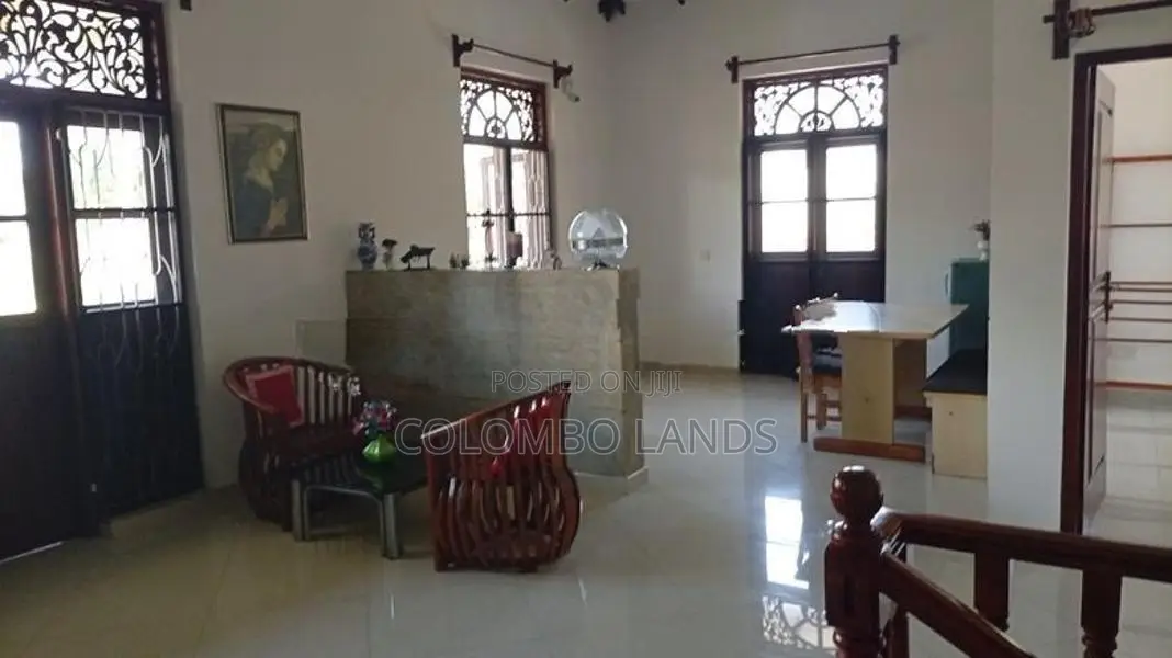 Large House for Sale Near Negombo Beach - (8 Rooms)