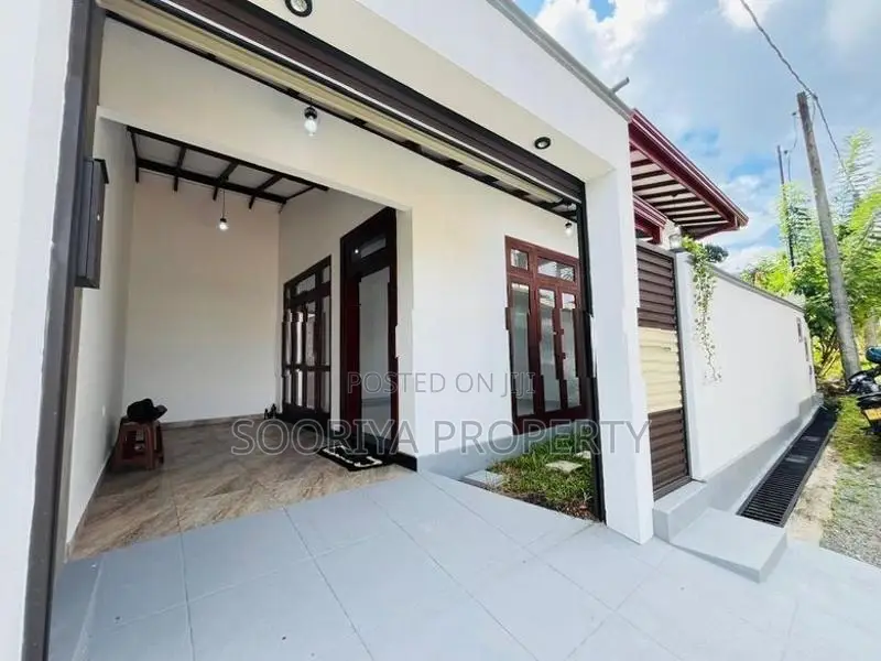 Single Story Brand New House for Sale in Piliyandala