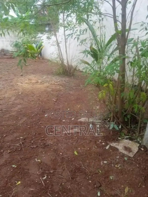 Prime Land with Two-Story Hotel for Sale – Mount Lavinia (C7-7888)
