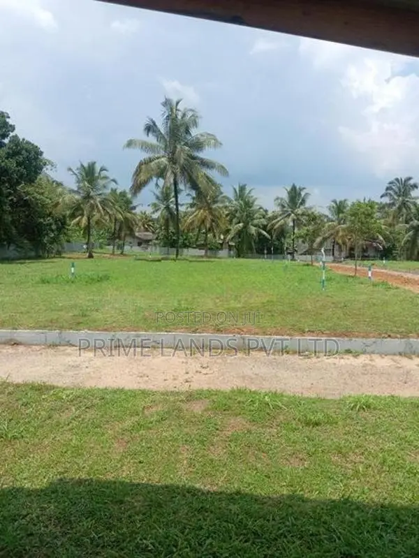 Homagama Lands