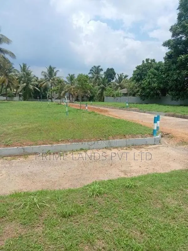 Homagama Lands