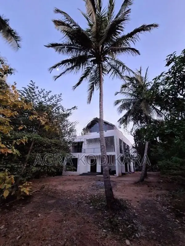 Anuradhapura නිවසක් සහිත ඉඩම සියලුම ගෘහ භාණ්ඩ සහිතව.