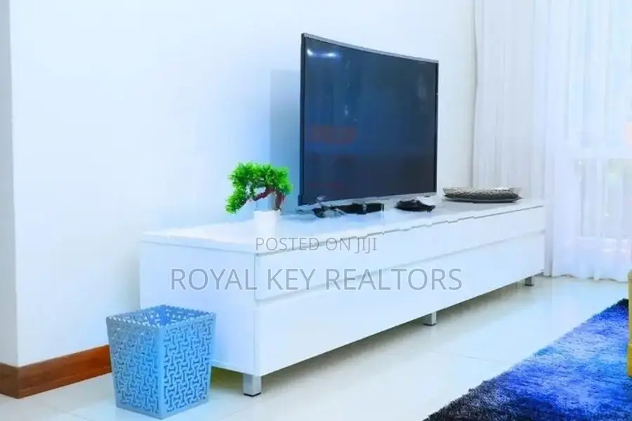 Crown Properties - 03 Bedroom Furnished Apartment For Rent In Colombo 