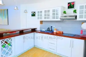 Crown Properties - 03 Bedroom Furnished Apartment For Rent In Colombo 