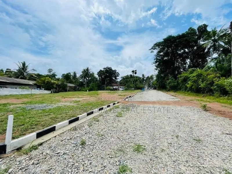 Udugampola නගරයෙන් ඉඩම