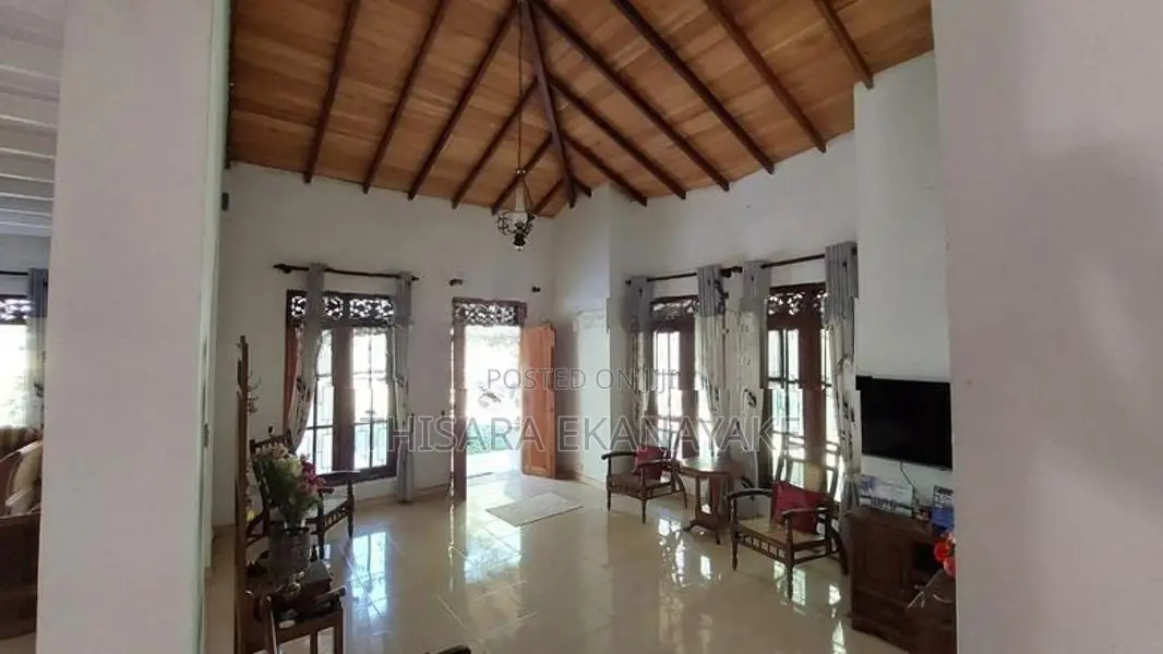 House with Land for Sale in Amunugama