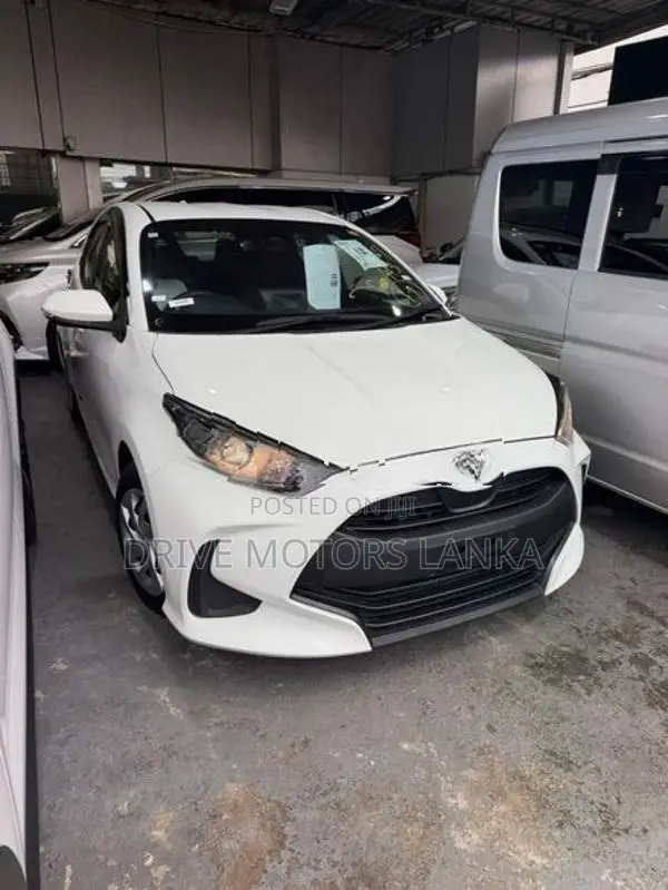 Toyota Yaris X Limited Push Start 2023
