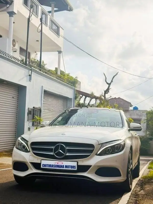 Mercedes Benz C350 E Premium Plus 2016