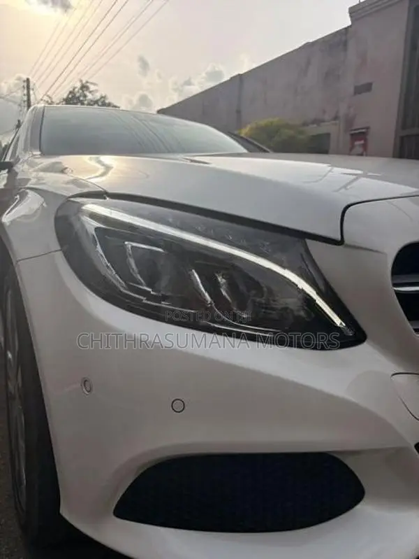 Mercedes Benz C350 E Premium Plus 2016