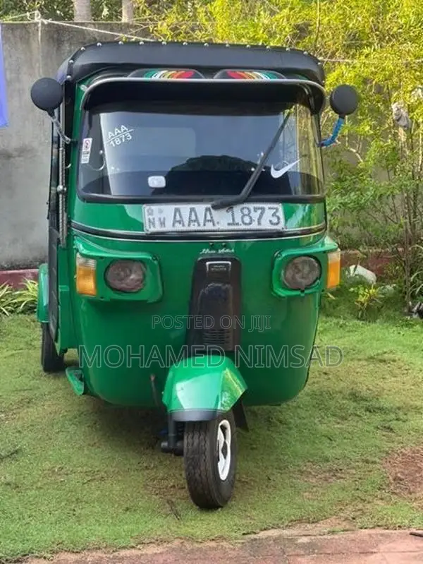Bajaj RE 2012