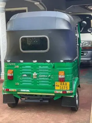 Bajaj RE 2012
