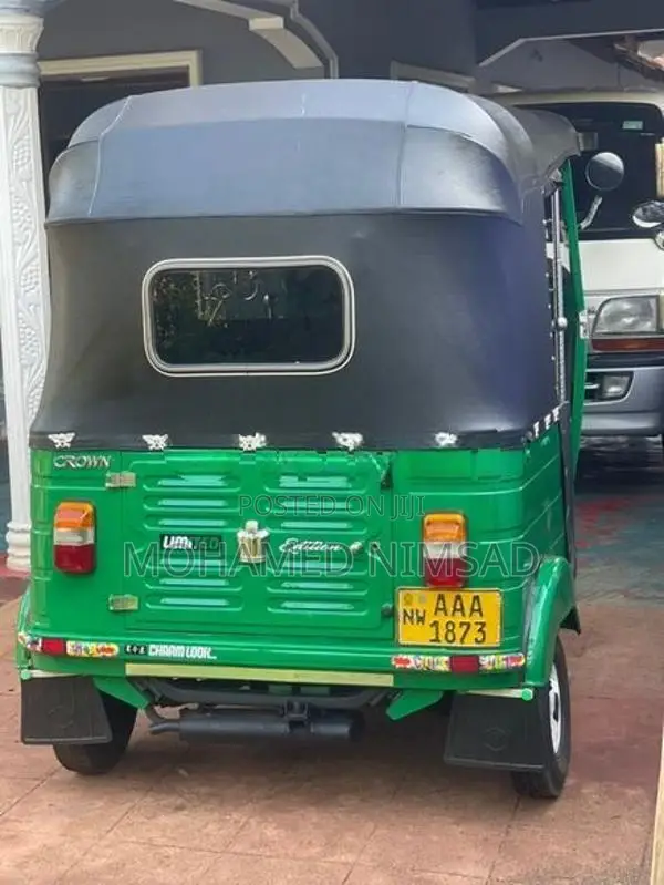 Bajaj RE 2012