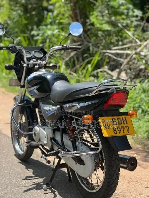 Bajaj CT100 2015