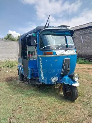 Bajaj RE 2002