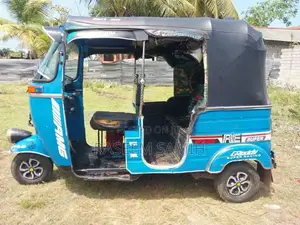 Bajaj RE 2002