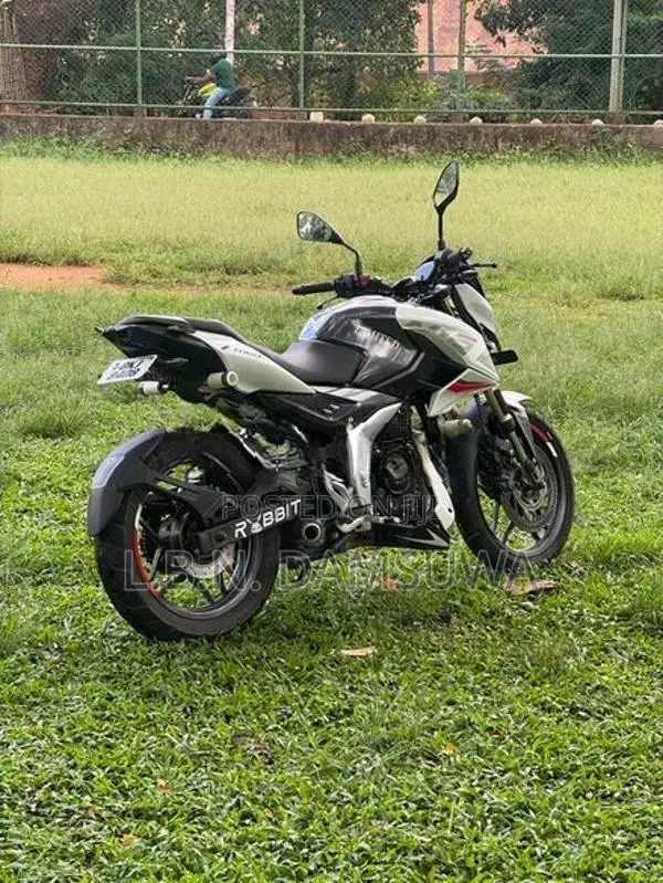 Bajaj Pulsar N160 Premium 2025
