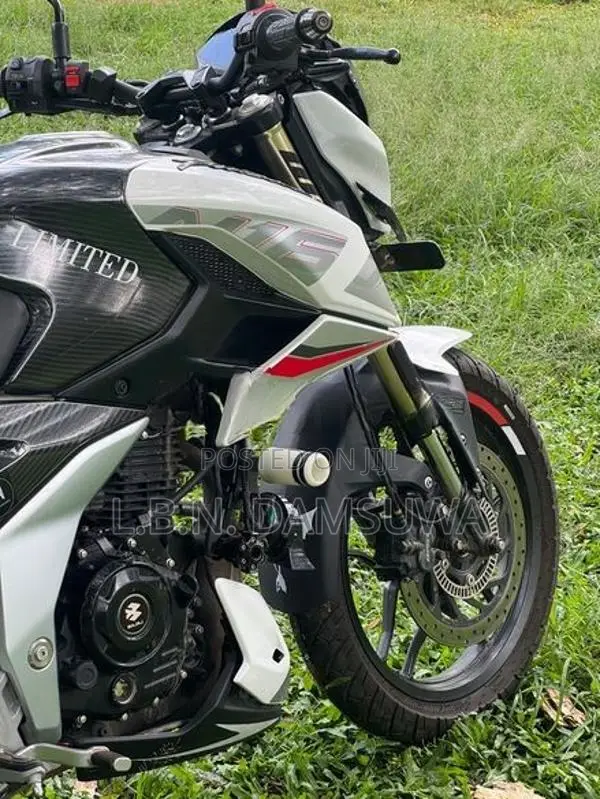 Bajaj Pulsar N160 Premium 2025