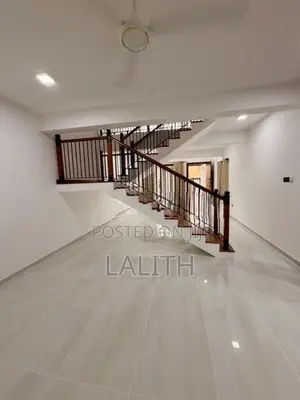 Spacious 4-Bedroom House Facing Pothuarawa Road, Malabe