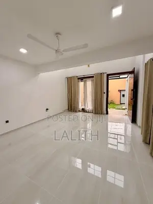 Spacious 4-Bedroom House Facing Pothuarawa Road, Malabe